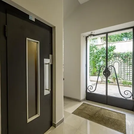 B027-nice Renovated Near Downtown - Cannes